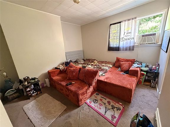 3rd image of 2723 Merwyn Ave