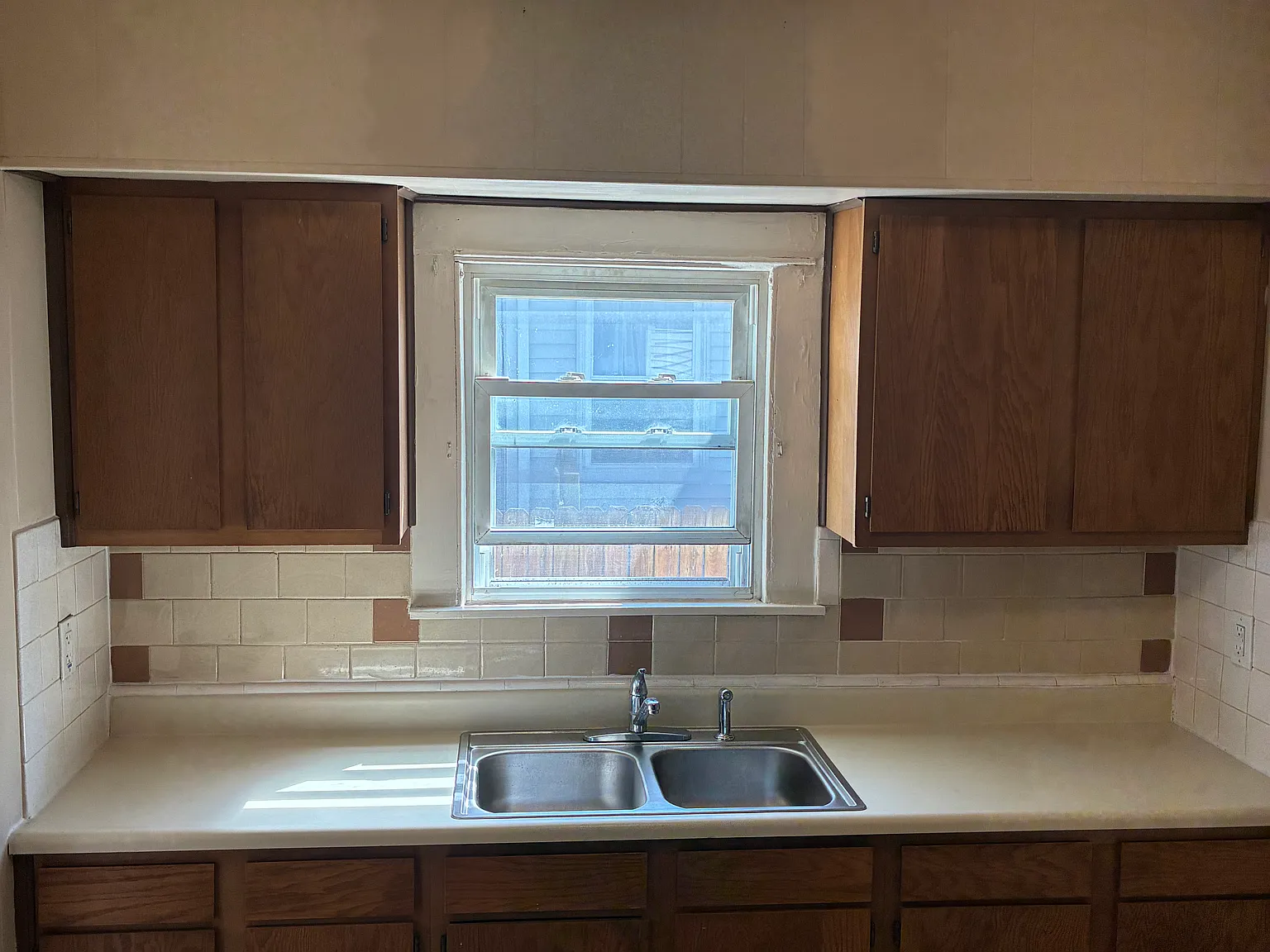 3 bed, 1440 sqft, $1,350 — Photo 3