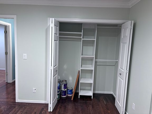 4th image of 10430 Dover Way