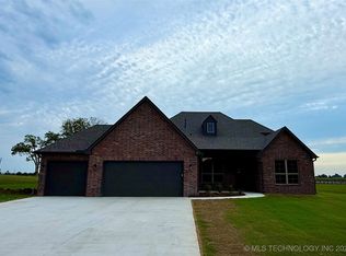 7 Oak Lawn Dr, Ramona, OK 74061