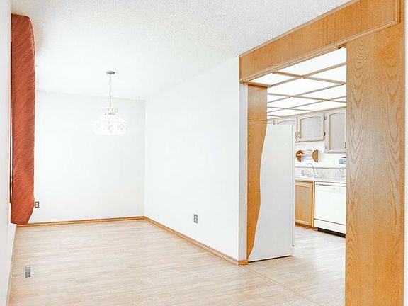 5th image of 4515 Castle ROAD