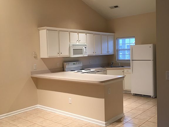 3rd image of 242 Hibiscus Way