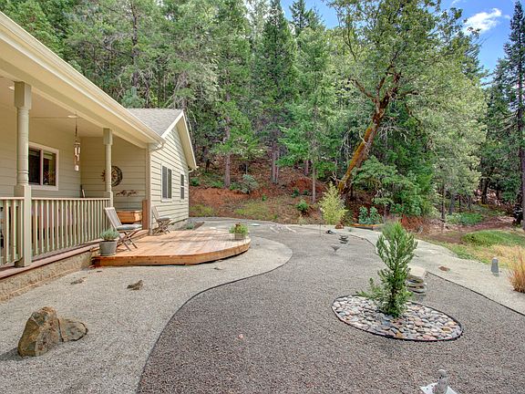 3rd image of 665 Winona Rd