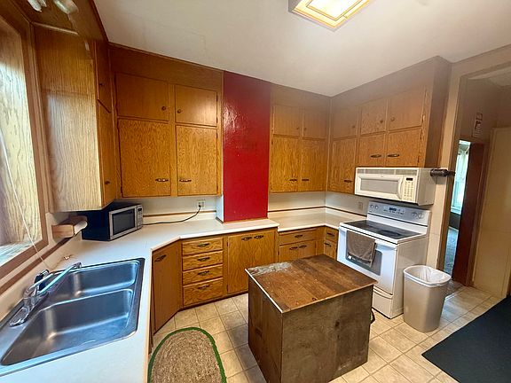 2nd image of 2088 S 1st Ave