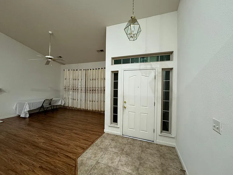 2832 E Cromwell Ave — Photo 34