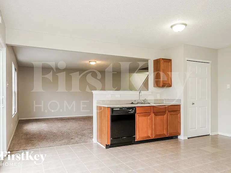 6140 Monteo Dr — Photo 5