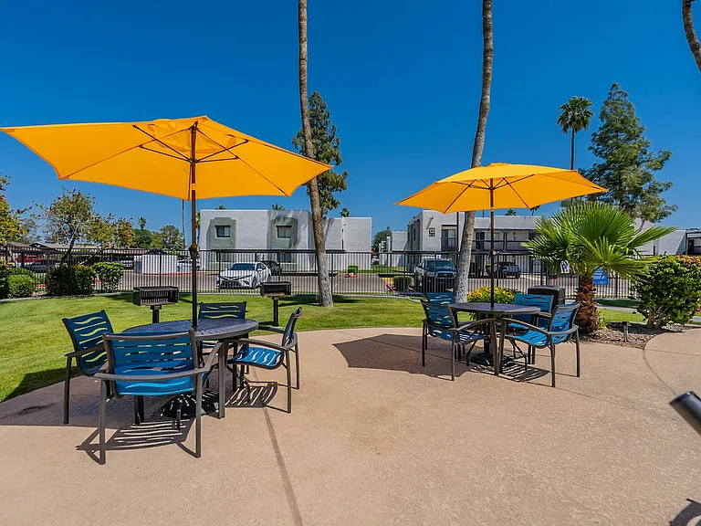 Club Valencia Luxury Apartments — Photo 21