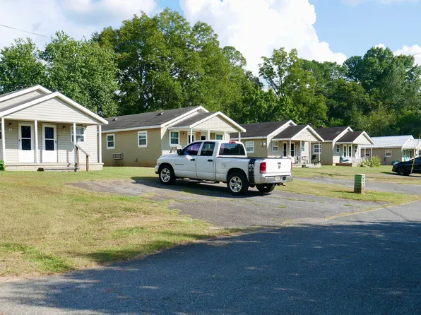 1101 Broad St, Perry, GA 31069