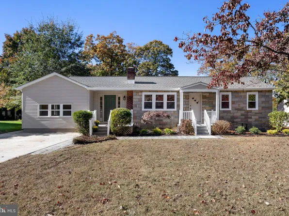 112 Pine Ln, Hainesport, NJ 08036