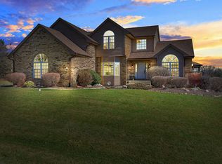 12 Piper Ln, Hawthorn Woods, IL 60047