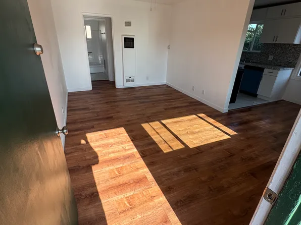 12329 Oxnard St APT 3, N Hollywood, CA 91606