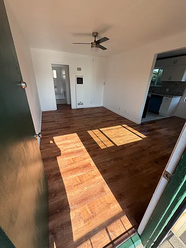 12329 Oxnard St #3 Photo 1