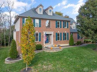 254 Diamond Dr, Centerville, OH 45458