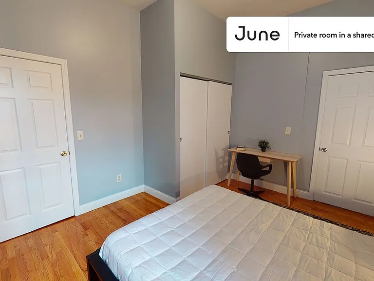 21 Highgate St #A — Photo 2