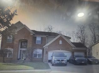 905 Blue Ridge Dr, Streamwood, IL 60107