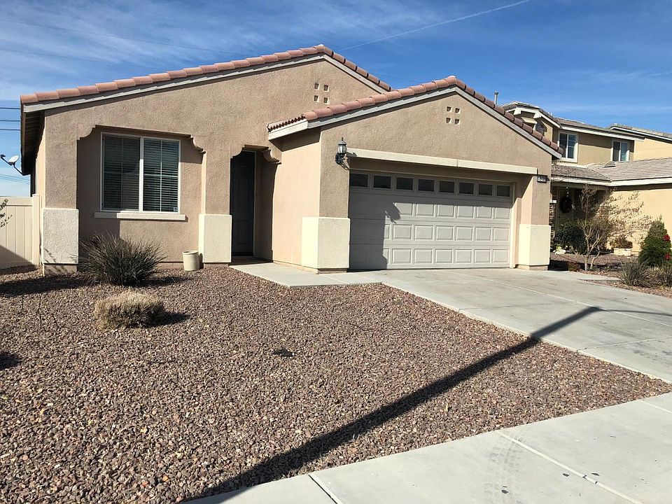 1st image of 16728 Desert Lily St