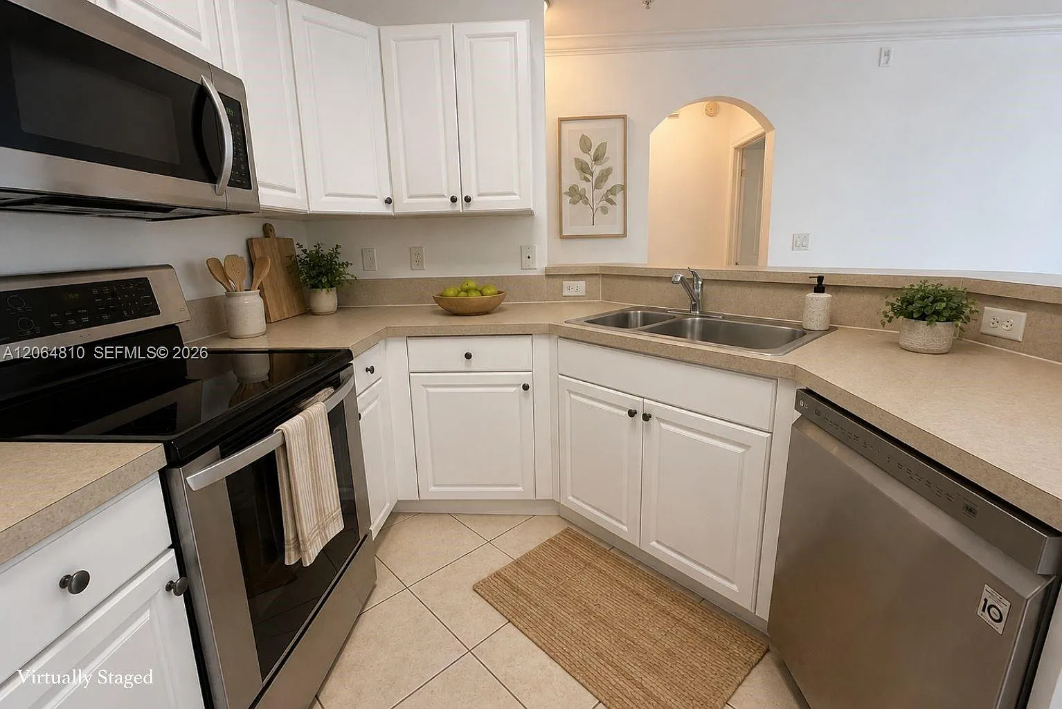El-Ad Villaggio Condo Bld — Photo 3