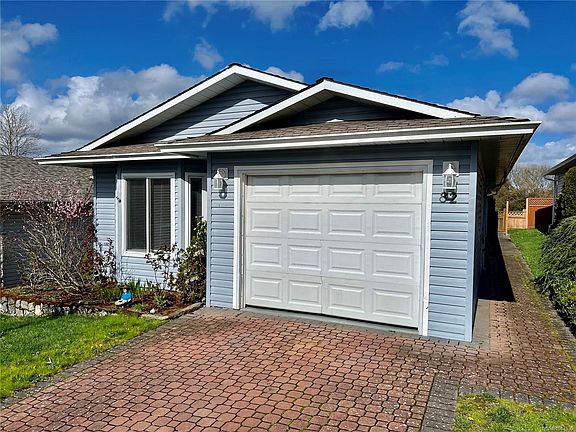 2nd image of 82 Wolf Ln