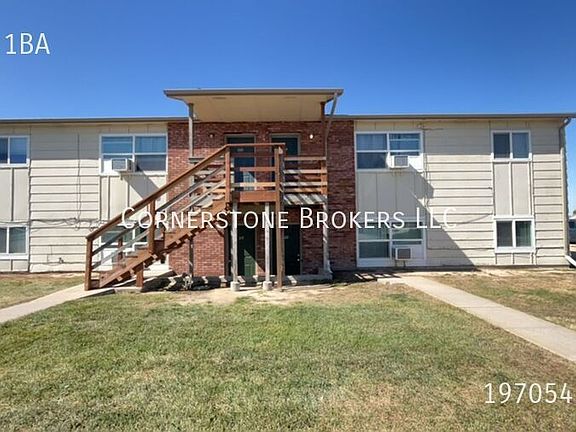 2nd image of 222 Applewood Ct