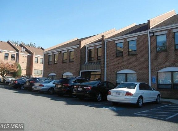 2nd image of 4304 Evergreen Ln Ste 103