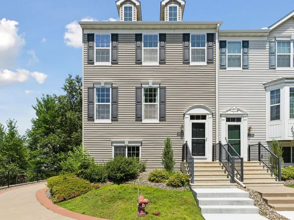 5214 Scott Ct, Robbinsdale, MN 55422