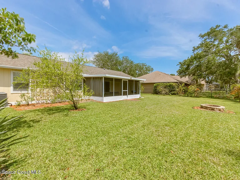 4361 Silver Lake Dr — Photo 31