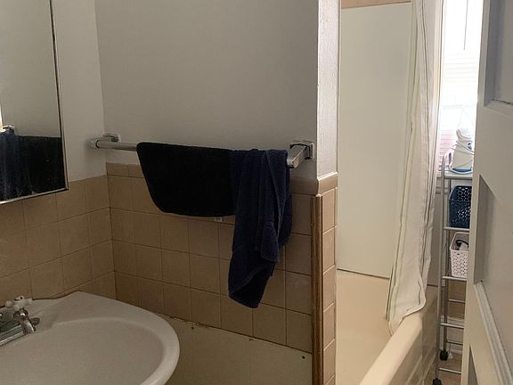 3rd image of 1649 Minnehaha Ave W #1