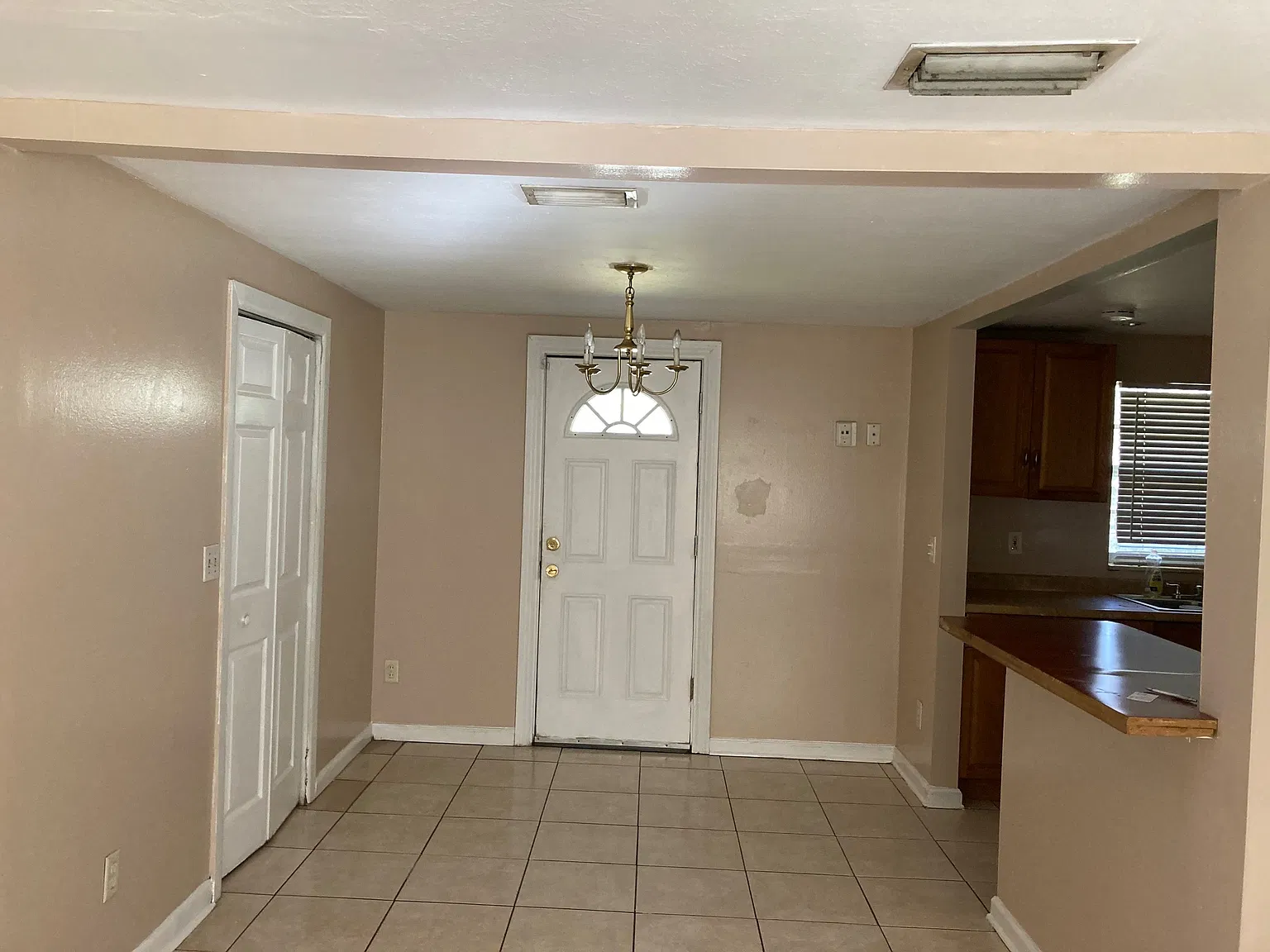 3 bed, 1500 sqft, $1,400 — Photo 3