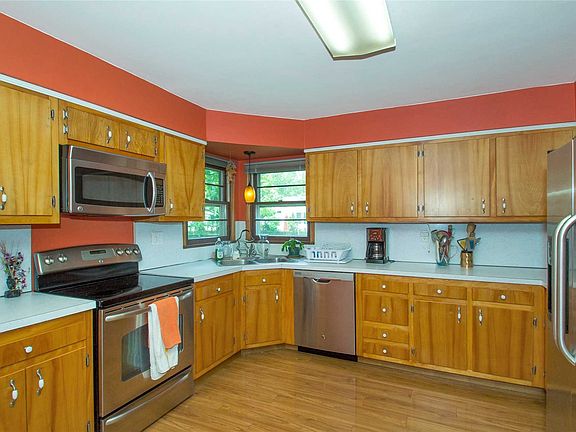 4th image of 50 Ronkonkoma Blvd
