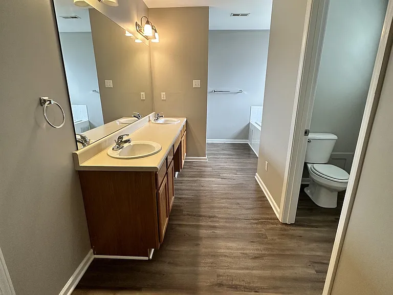 2517 Tyvola Ct — Photo 10