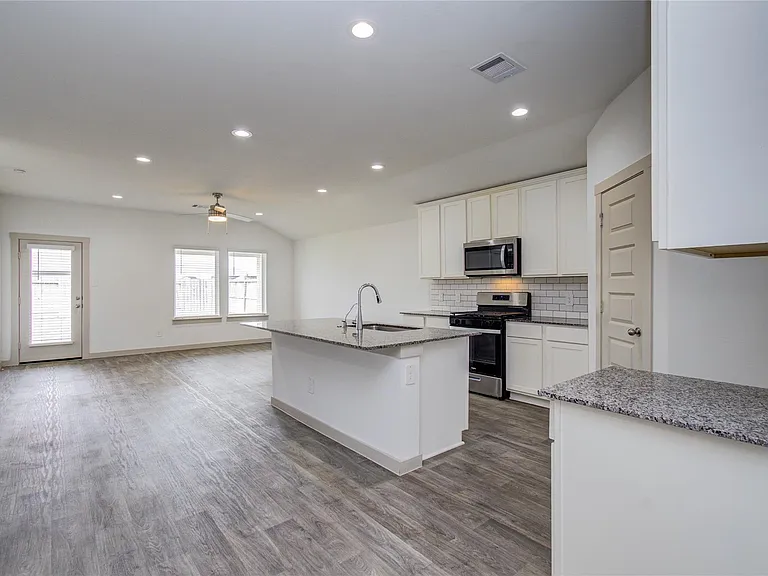 10602 Great Basin Dr — Photo 13