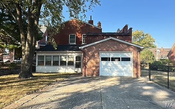 2nd image of 417 Jackson St