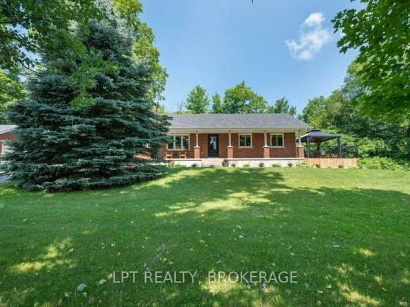 2978 Pine Grove Rd, Kingston, ON K0H 2N0
