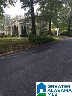 2nd image of 201 S Elm Ave