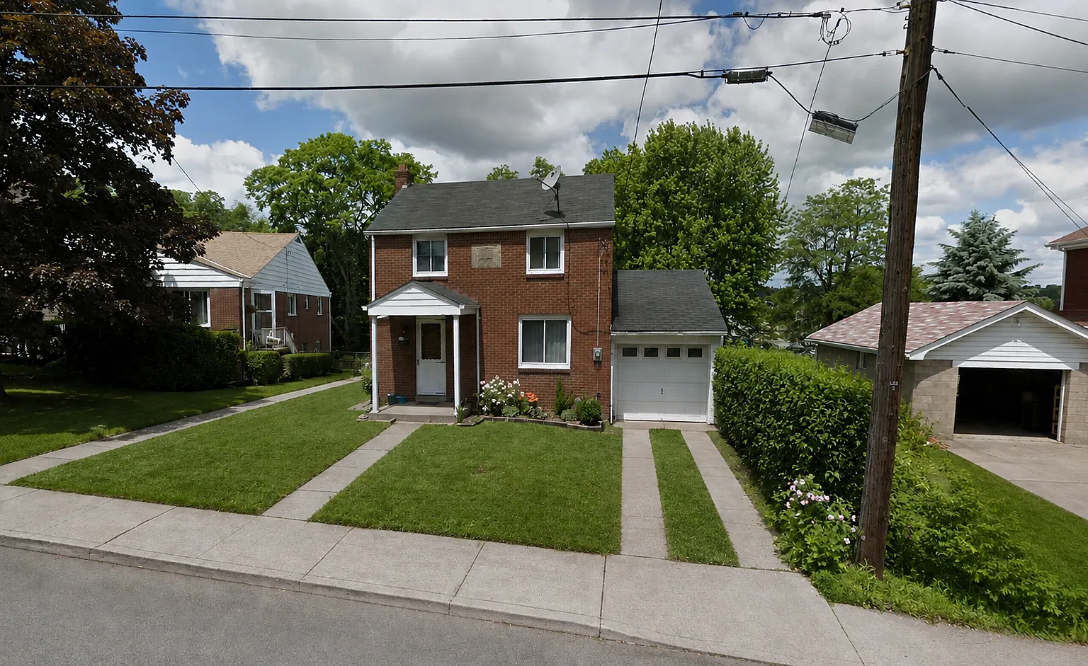 2 bed, 880 sqft, $1,300 — Photo 1