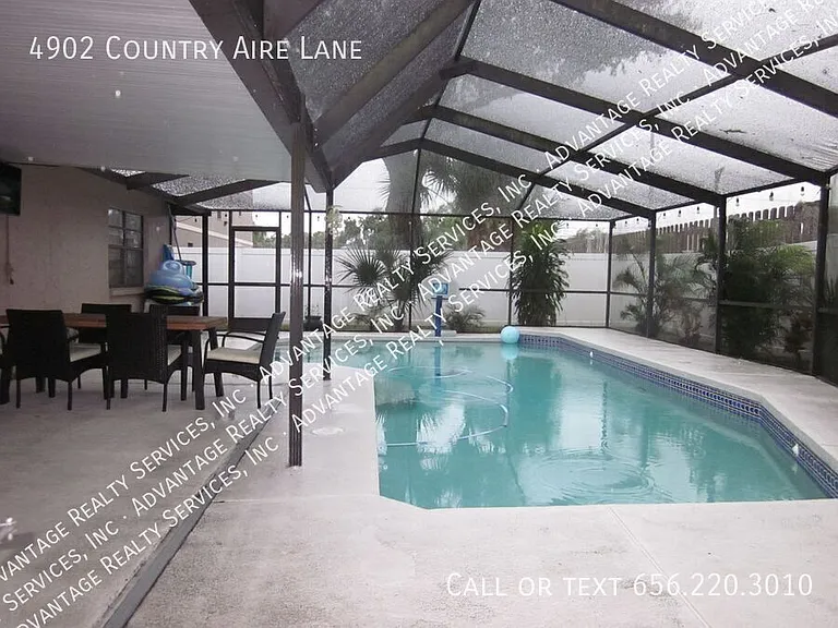 4902 Country Aire Ln — Photo 24