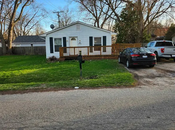905 Liberty St, Algonac, MI 48001