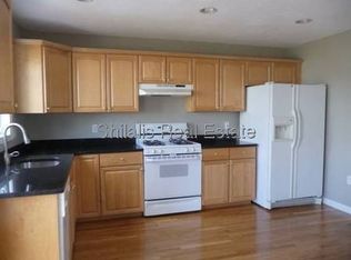 17 Dix St, Waltham, MA 02453