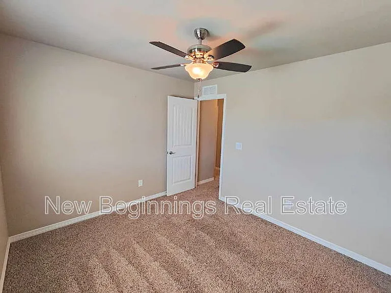 6134 Meadowbank Ln — Photo 21