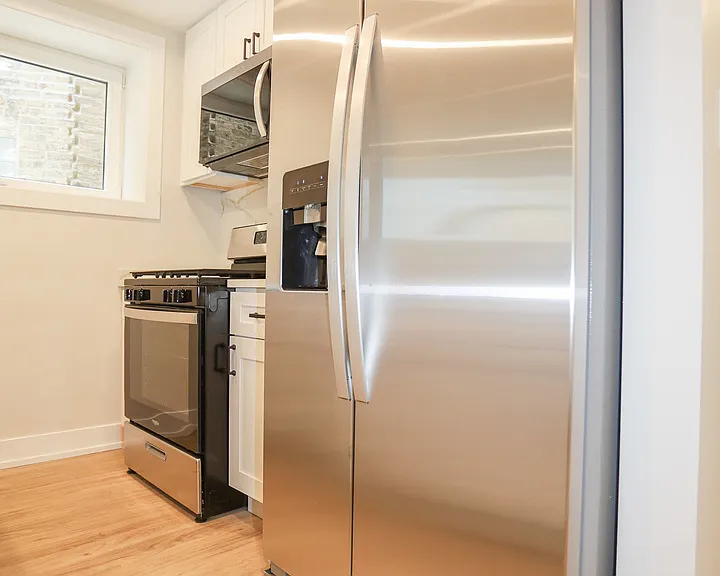 2230 W Wilson Ave #G — Photo 4