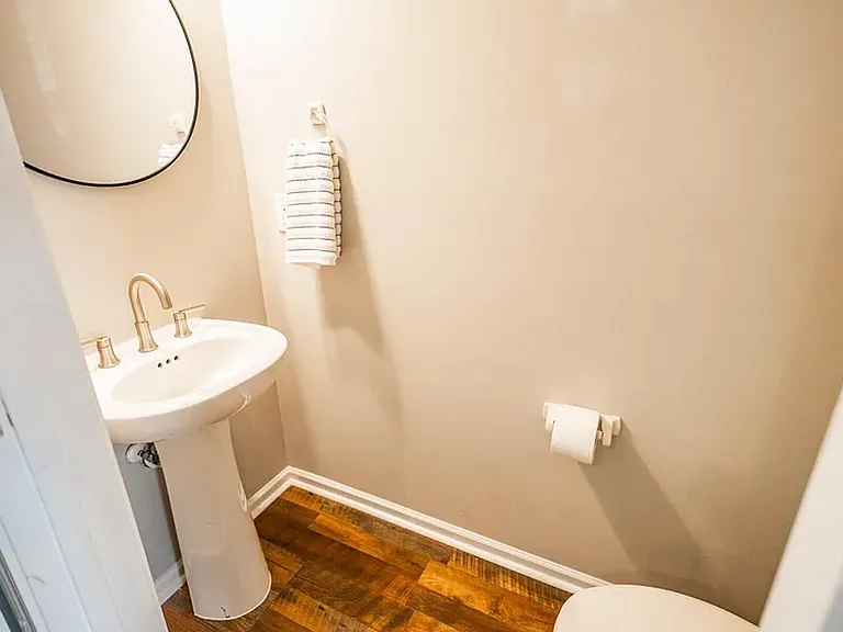110 Black River Dr — Photo 4