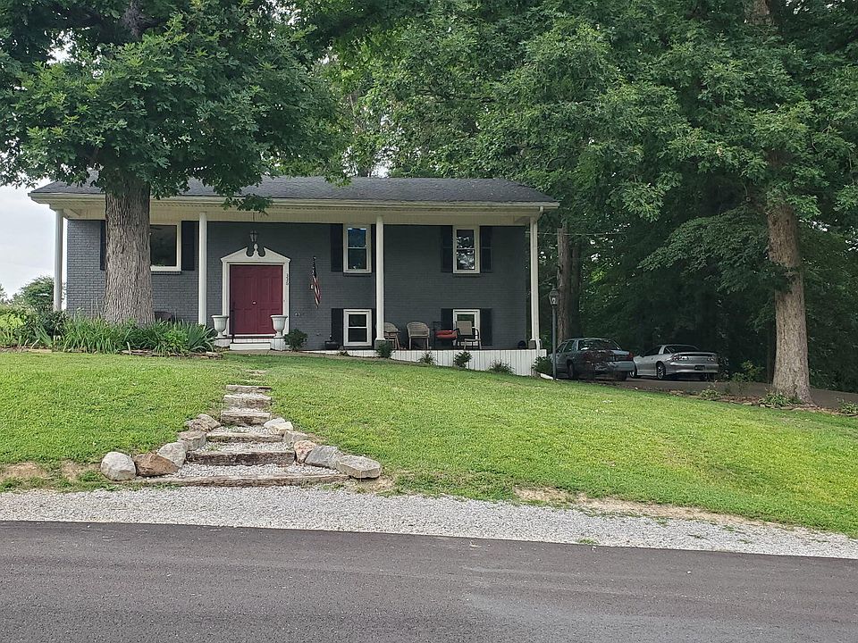 1st image of 336 Oaklawn Cir