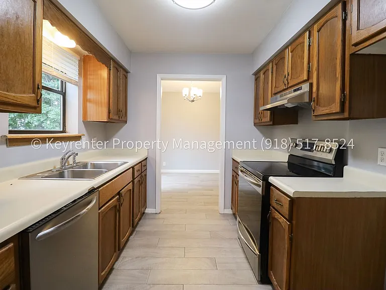 9351 S 89th Ave E — Photo 11