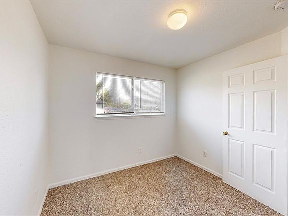 4th image of 3856 Waldorf St #2