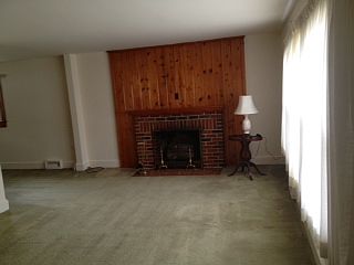 3rd image of 909 Park Ave