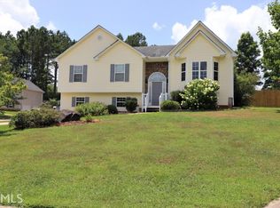 197 Lazy Water Dr, Dallas, GA 30157