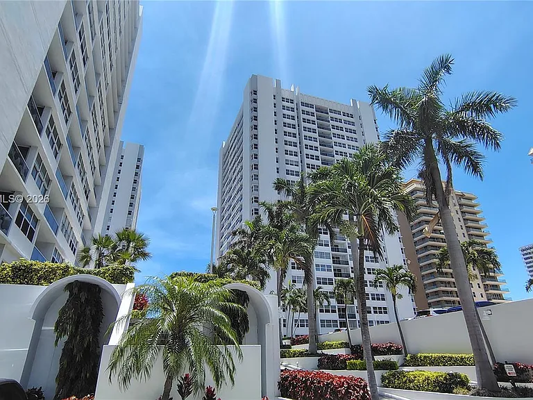 1904 S Ocean Dr #1807 — Photo 1