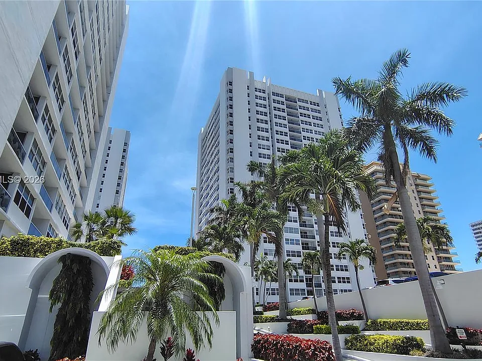 1904 S Ocean Dr #1807