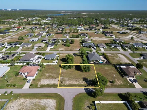 2421 NW 27th Ter, Cape Coral, FL 33993