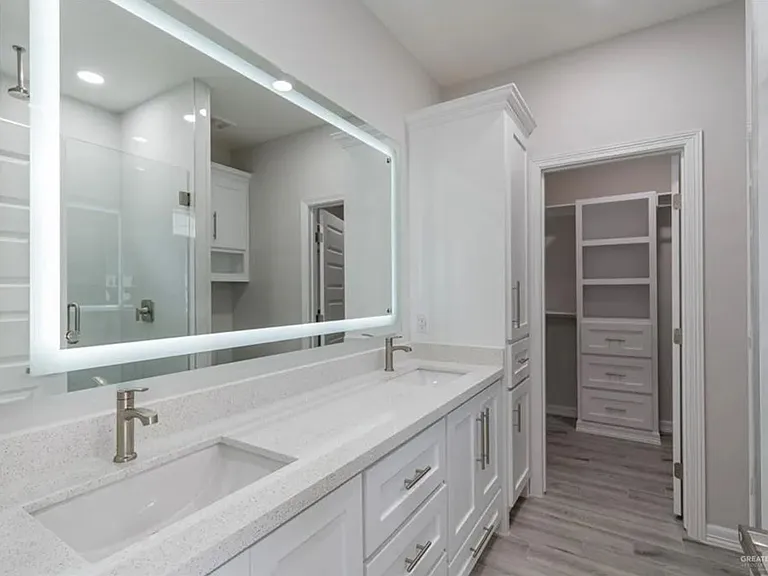 2700 E Comal Rd — Photo 8